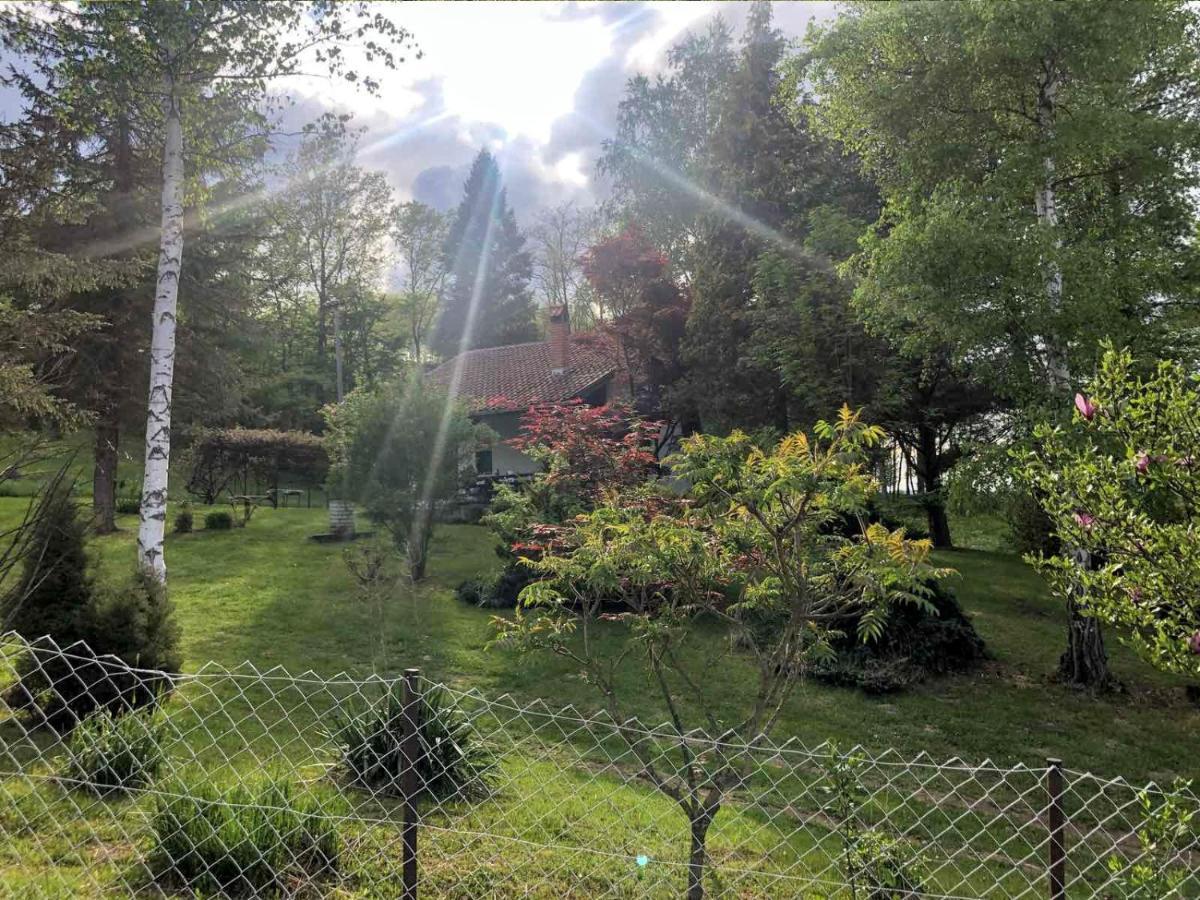 Takovo - Odmor U Selu Villa กอร์นีย์มิลาโนวัซ ภายนอก รูปภาพ