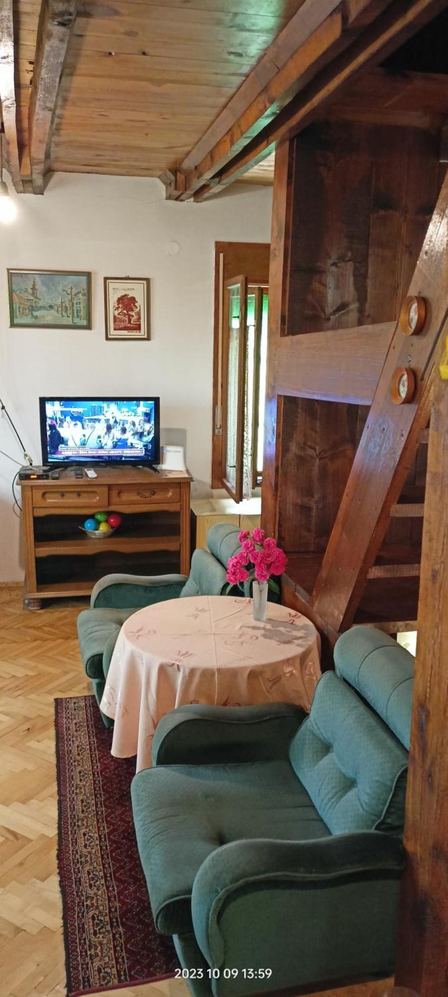 Takovo - Odmor U Selu Villa กอร์นีย์มิลาโนวัซ ภายนอก รูปภาพ